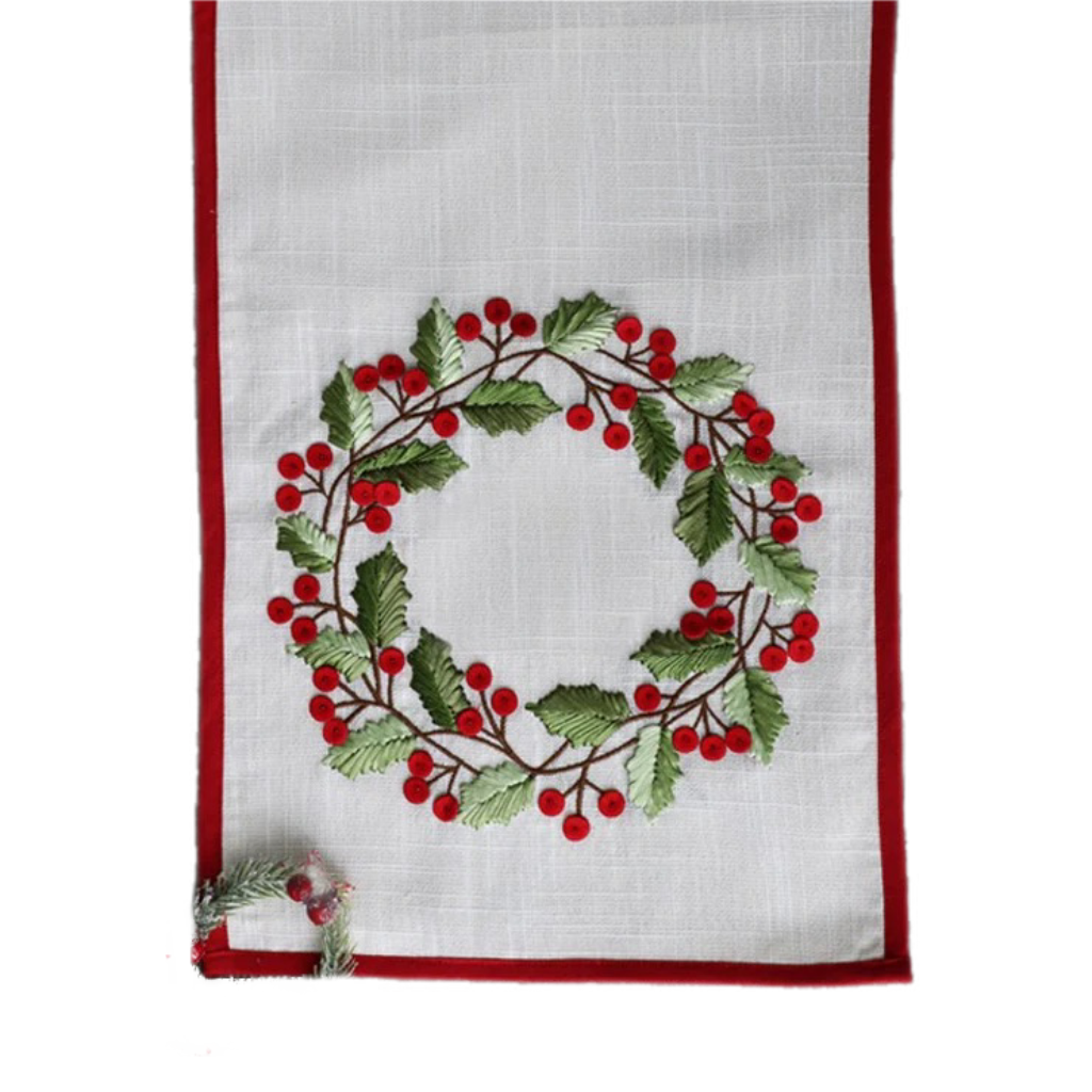 Berry Wreath Table Runner