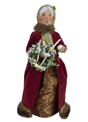 Byers Choice: Mrs. Claus With Wreath